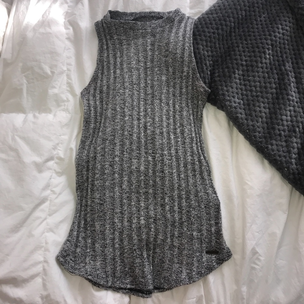 Hollister Mock Neck Sleeveless Top
